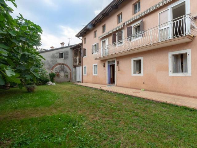 Rustico in vendita a Santorso, Veneto