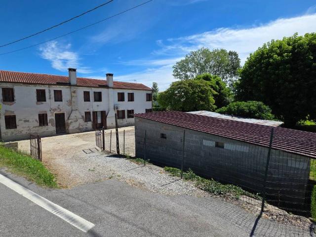 Rustico in vendita a Sant'urbano, Veneto