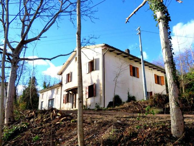 Rustico in vendita a Marche, Macerata