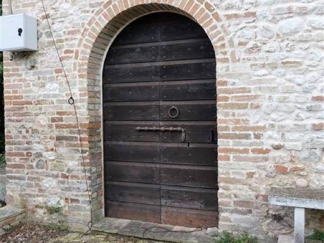 Rustico in vendita a Morelli, Marche