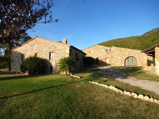Rustico in vendita a Sarteano, Toscana