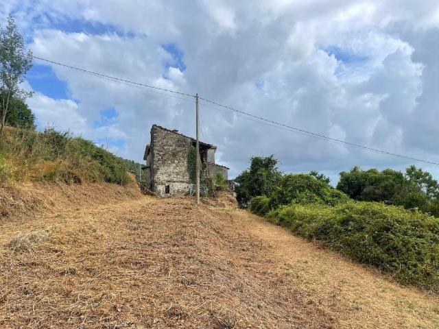 Rustico in vendita a Sarzana, Liguria