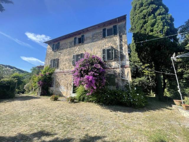 Rustico in vendita a Sarzana, Liguria