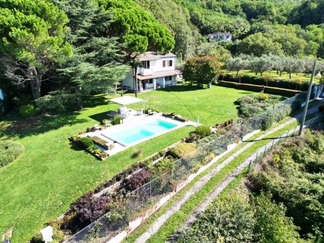 Rustico in vendita a Sarzana, Liguria