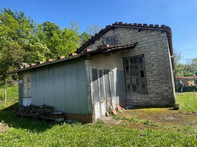 Rustico in vendita a Sarzana, Liguria