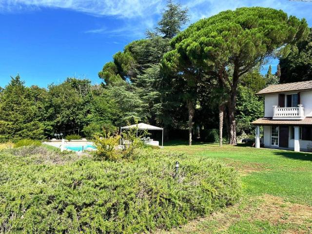 Rustico in vendita a Sarzana, Liguria