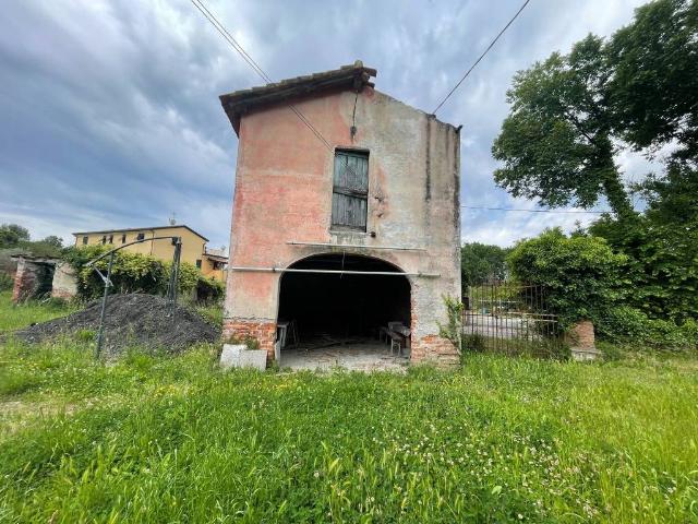 Rustico in vendita a Sarzana, Liguria