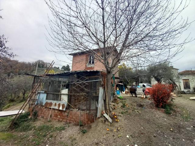 Rustico in vendita a Sarzana, Liguria