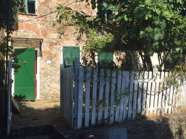 Rustico in vendita a Sarzana, La Spezia