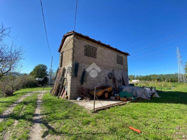 Rustico in vendita a Sarzana, Liguria