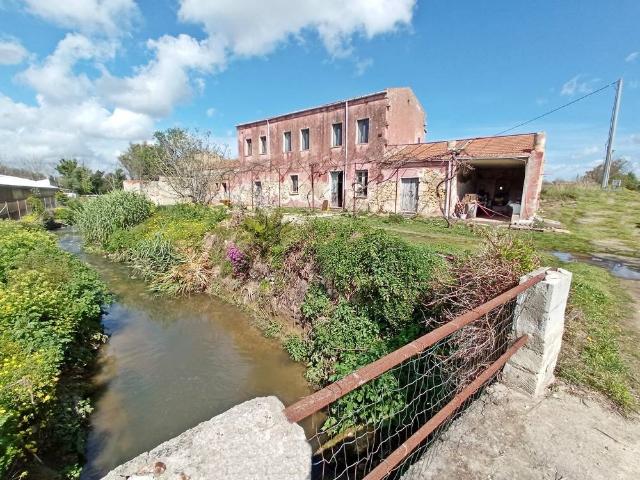 Rustico in vendita a Santa Maria di Pisa, Cala Di Volpe