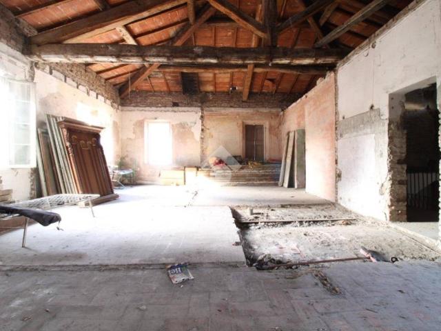 Rustico in vendita a Unione dei comuni del Distretto Ceramico, Sassuolo