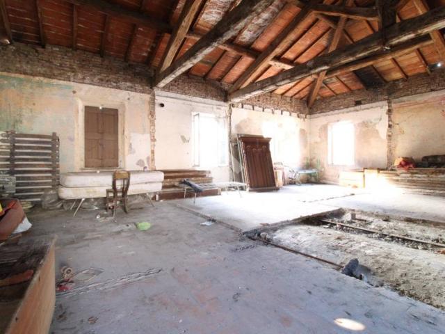 Rustico in vendita a Unione dei comuni del Distretto Ceramico, Sassuolo