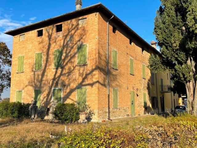 Rustico in vendita a Unione dei comuni del Distretto Ceramico, Sassuolo
