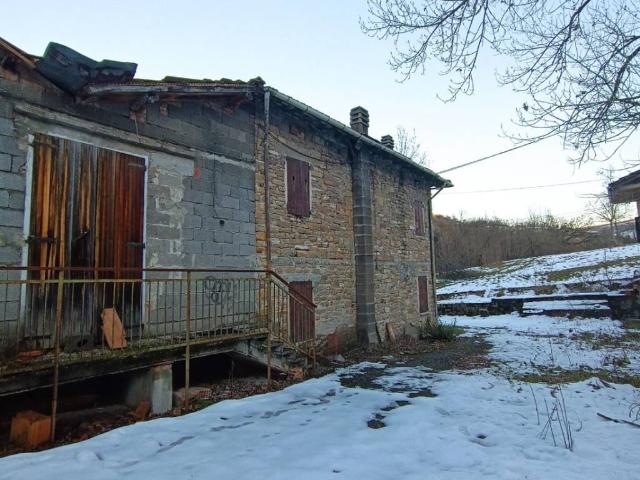 Rustico in vendita a Unione dei comuni del Distretto Ceramico, Sassuolo