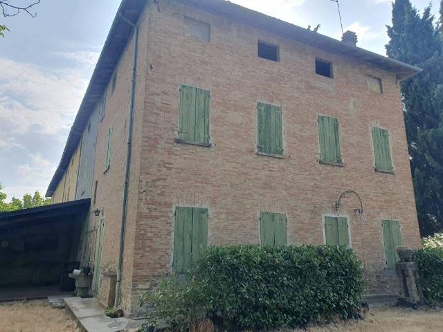 Rustico in vendita a Unione dei comuni del Distretto Ceramico, Sassuolo