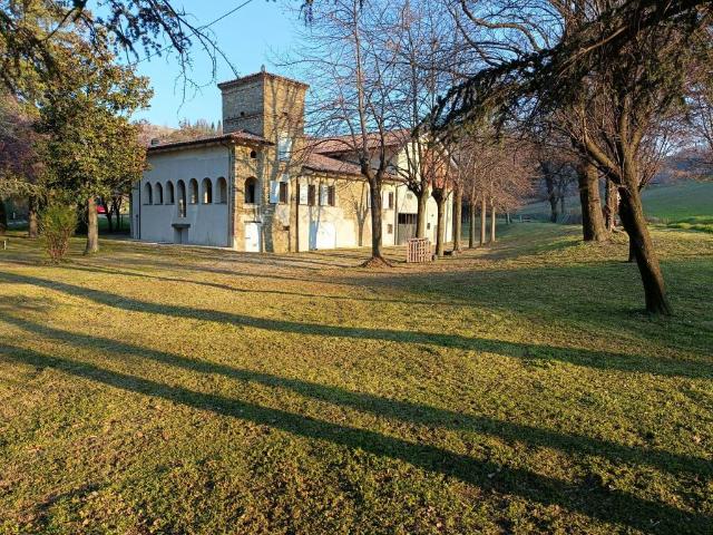 Rustico in vendita a Unione dei comuni del Distretto Ceramico, Sassuolo
