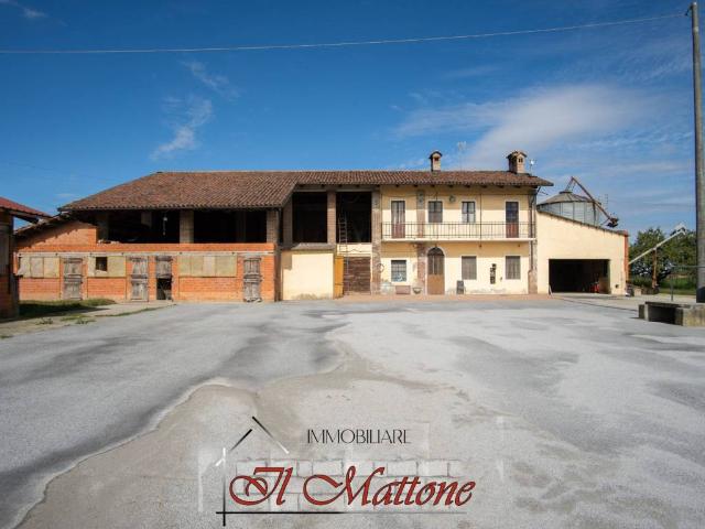 Rustico in vendita a Cascina Dentis, Piemonte