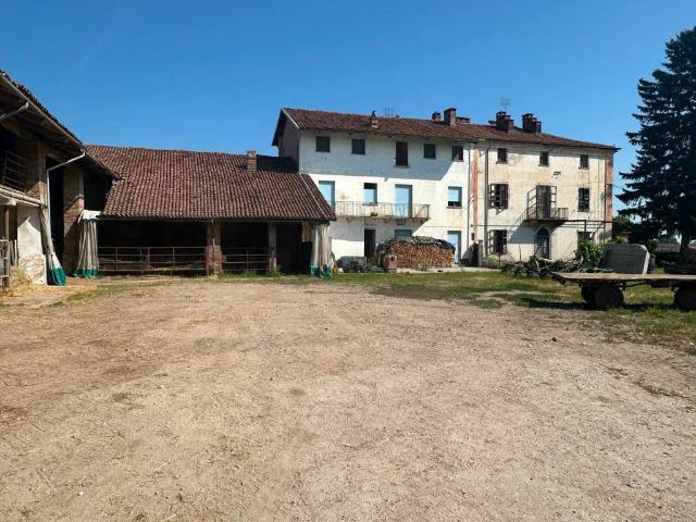 Rustico in vendita a San Salvatore, Piemonte