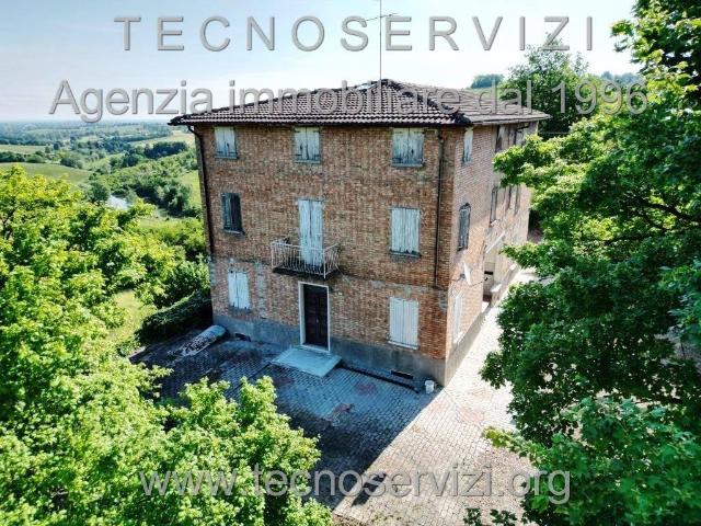 Rustico in vendita a Unione di comuni Terre di Castelli, Savignano Sul Panaro