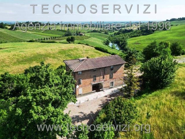 Rustico in vendita a Unione di comuni Terre di Castelli, Savignano Sul Panaro