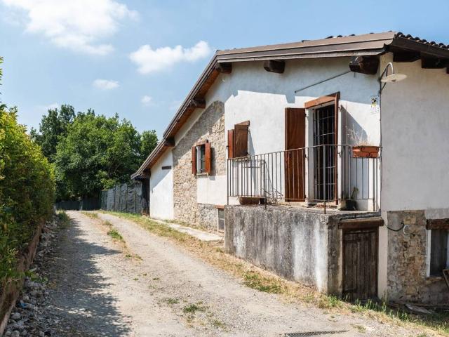 Rustico in vendita a Unione di comuni Terre di Castelli, Savignano Sul Panaro