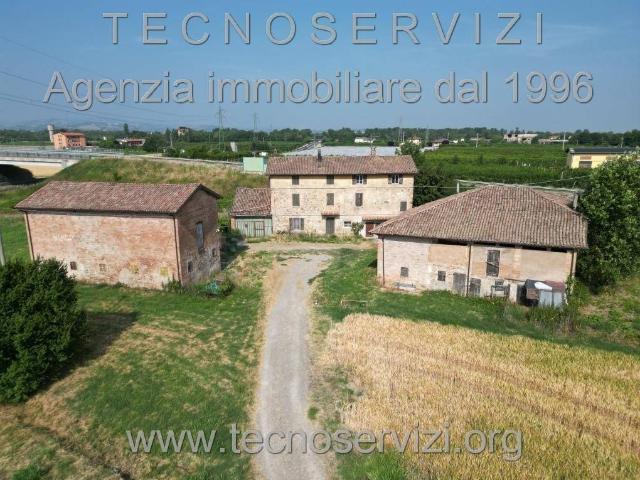 Rustico in vendita a Unione di comuni Terre di Castelli, Savignano Sul Panaro