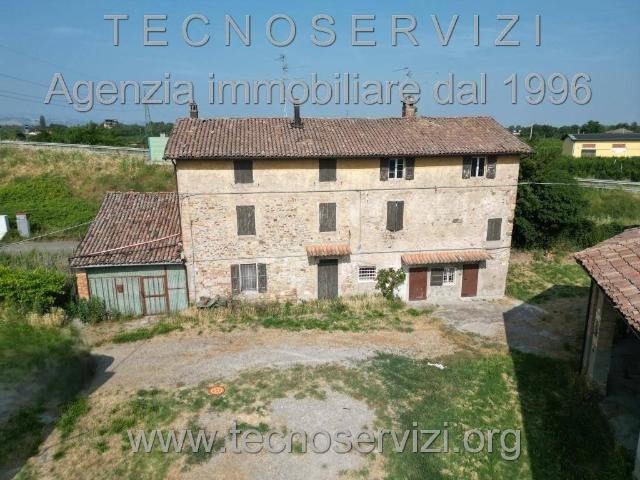 Rustico in vendita a Unione di comuni Terre di Castelli, Savignano Sul Panaro