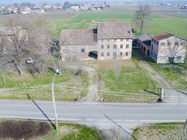 Rustico in vendita a Tresinaro - Secchia, Re