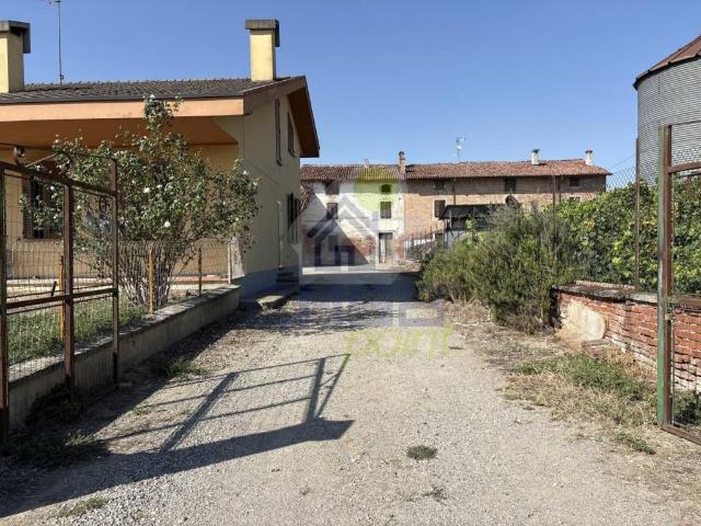 Rustico in vendita a Castelponzone, Scandolara Ravara