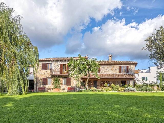 Rustico in vendita a Scansano, Toscana