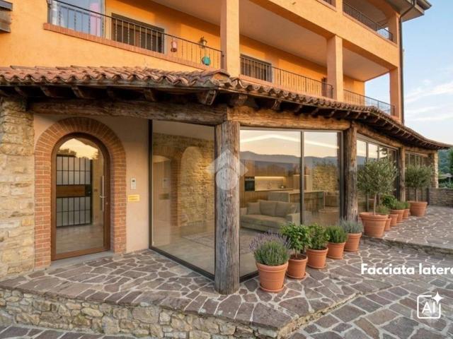 Rustico in vendita a Scanzorosciate, Lombardia