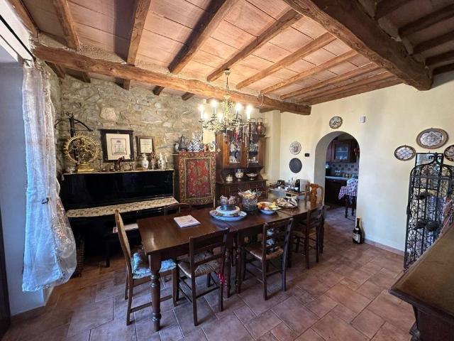 Rustico in vendita a Zona 167 Scarlino, Scarlino