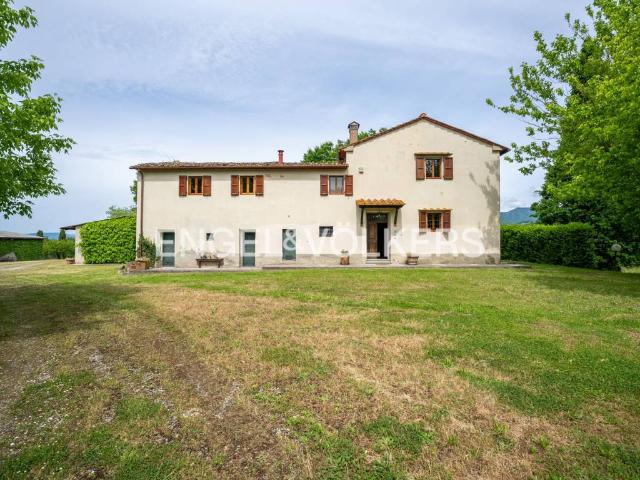 Rustico in vendita a Scarperia e San Piero, Scarperia