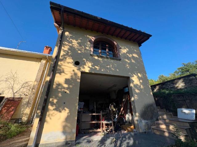 Rustico in vendita a Marcoiano, Scarperia e San Piero