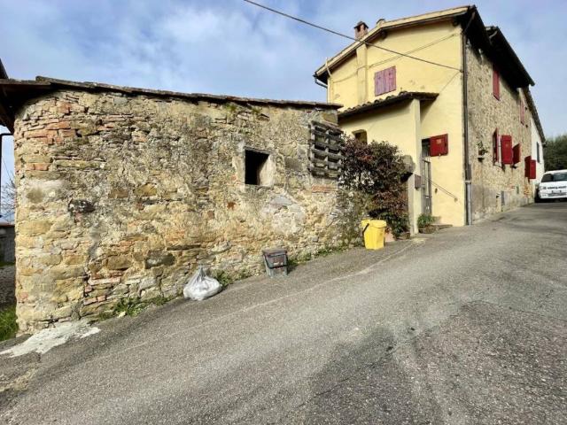 Rustico in vendita a Scarperia e San Piero, Scarperia