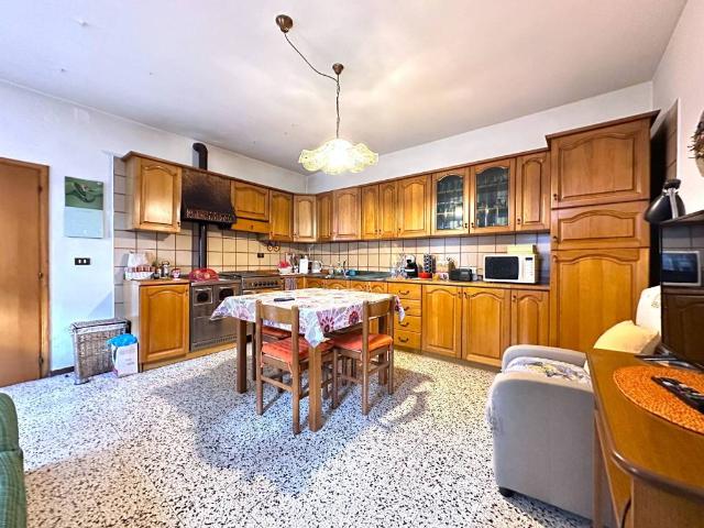 Rustico in vendita a Schio, Veneto