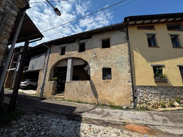 Rustico in vendita a Schio, Veneto