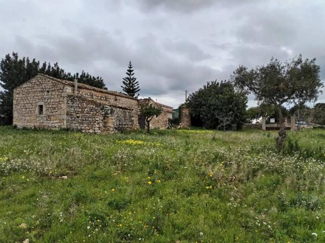 Rustico in vendita a Cava D'aliga, Sicilia
