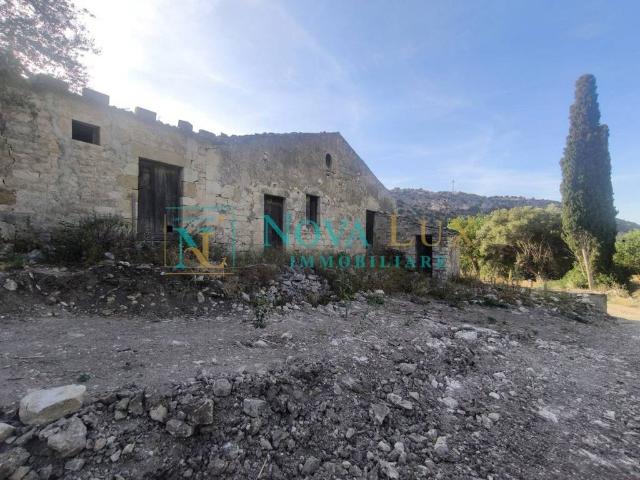 Rustico in vendita a Cava D'aliga, Sicilia