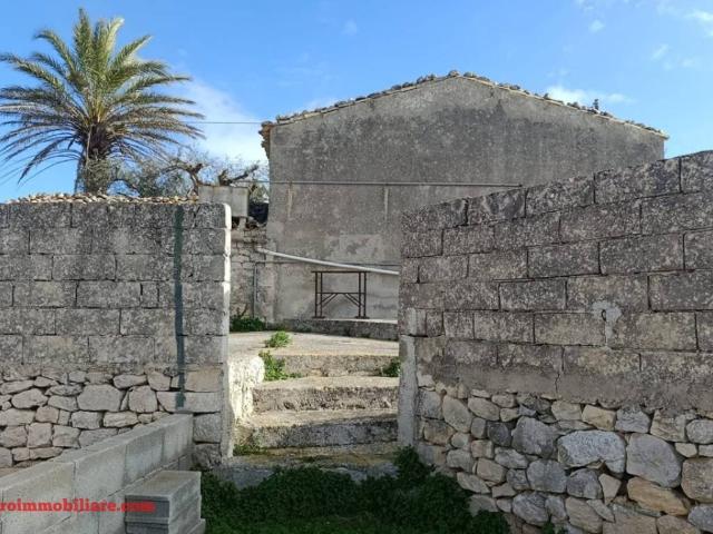 Rustico in vendita a Cava D'aliga, Sicilia