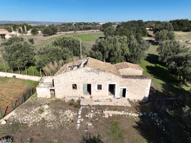 Rustico in vendita a Cava D'aliga, Sicilia