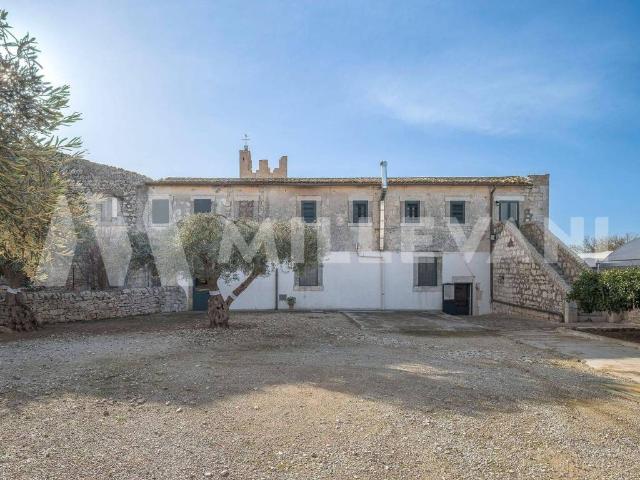 Rustico in vendita a Cava D'aliga, Sicilia
