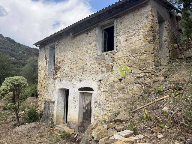 Rustico in vendita a Madonna della Neve, Vallebona