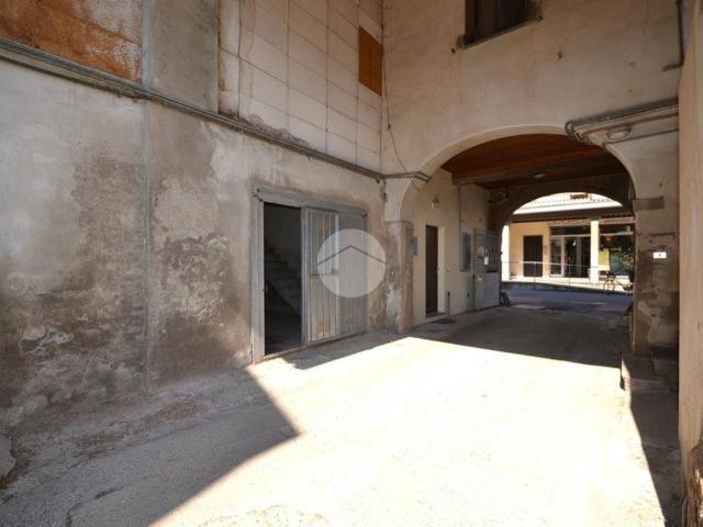 Rustico in vendita a Sedriano, Lombardia