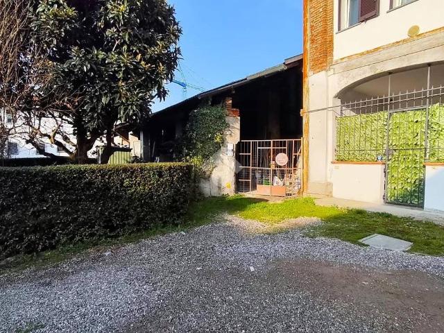 Rustico in vendita a Sedriano, Lombardia