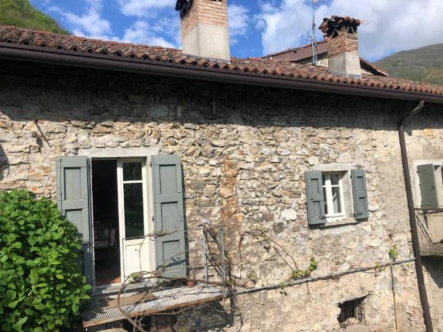 Rustico in vendita a Comunità Montana della Valle Brembana, Sedrina
