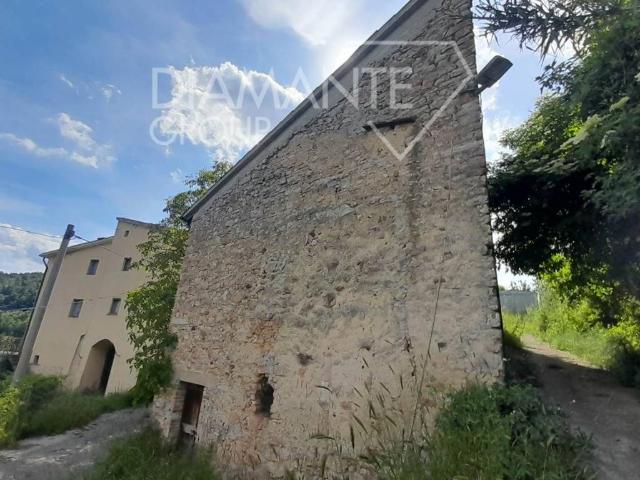 Rustico in vendita a Sellano, Umbria