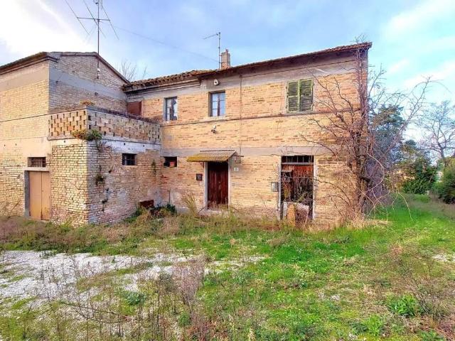 Rustico in vendita a Sant'Angelo, Marche