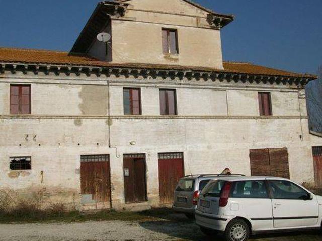 Rustico in vendita a Filetto, Marche